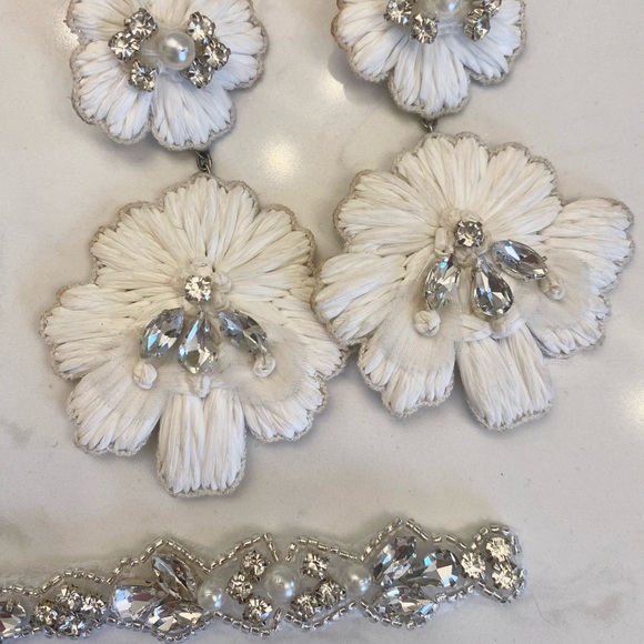 Stevie Earring with Rhinestones and Pearls - Picture 7 of 9